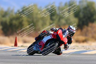 media/Jan-08-2022-SoCal Trackdays (Sat) [[1ec2777125]]/Turn 7 (1035am)/